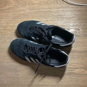 Adidas Gazelle women’s 7.5